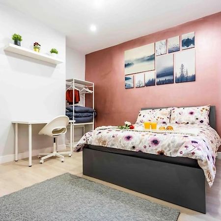 Beautiful Flat With Free Parking Apartment Birmingham Bagian luar foto